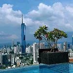 Kl Sentral Monorail 4 Pax Kuala Lumpur, Sky Pool Family Merdeka 118 Nice View