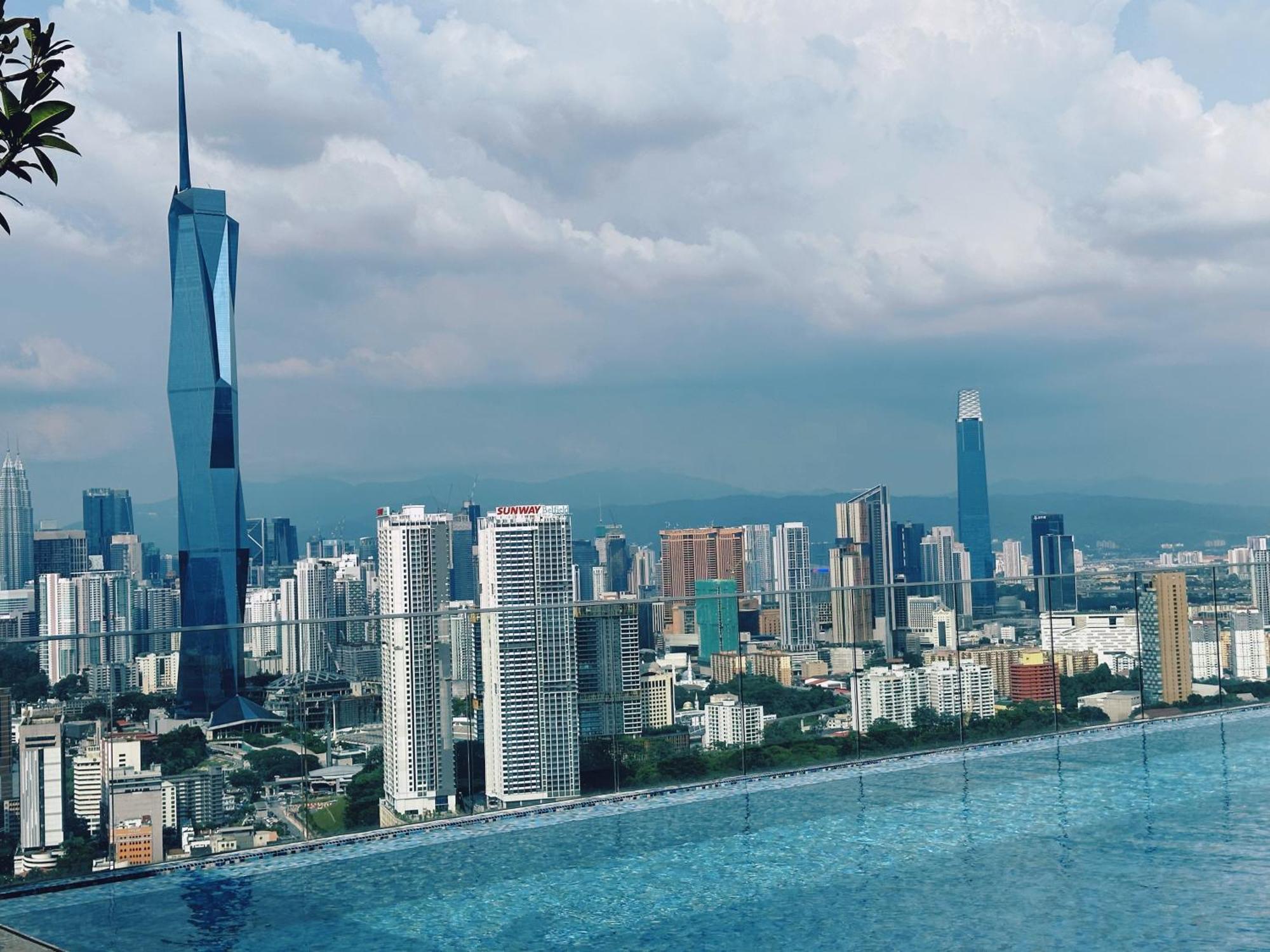 Kl Sentral Monorail 4 Pax Kuala Lumpur, Sky Pool Family Merdeka 118 View Pangsapuri