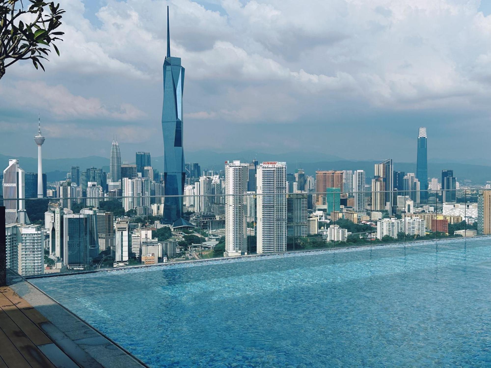 Kl Sentral Monorail 4 Pax Kuala Lumpur, Sky Pool Family Merdeka 118 View Pangsapuri